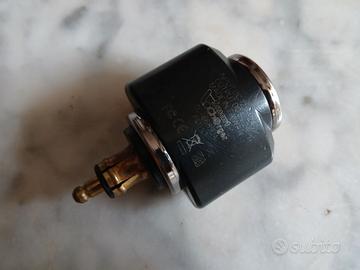 Presa DIN per Moto