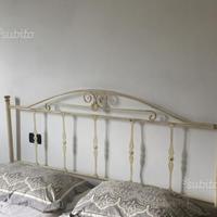 Letto in ferro battuto bianco foglia oro