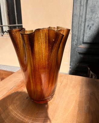 Vaso in vetro di Murano con polvere d’oro soffiato