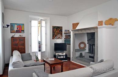 VILLA SINGOLA A LAMBRUGO