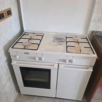 Cucina De Longhi a gas (bombola non inclusa)