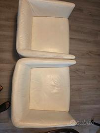 poltrone bianche (due)