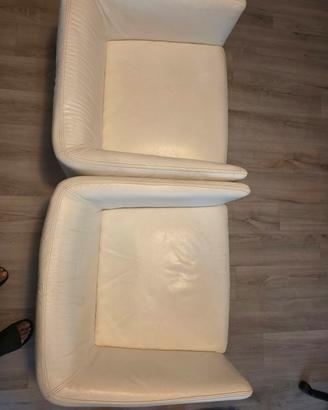 poltrone bianche (due)