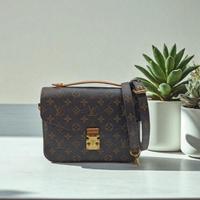 Louis Vuitton Metis Monogram