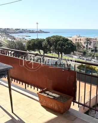 Attico 110MQ vista mare con terrazzo vista mare e
