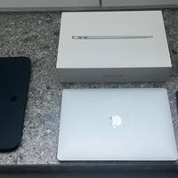 MacBook Air 13" 2020+Second Skin+Adattatore Anker