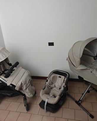 trio Inglesina (passeggino, culla, ovetto)