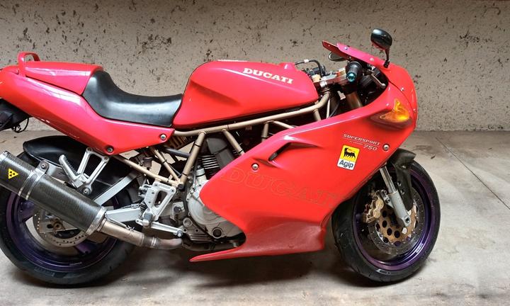 Ducati 750 Sport - 1997