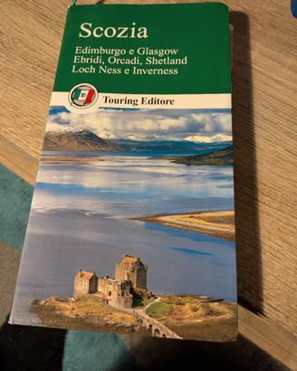 N. 6 guide turistiche Touring