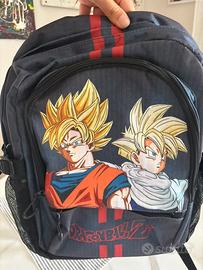 Zaino nuovo con etichetta