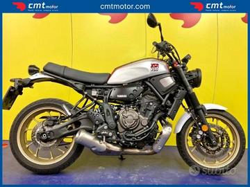YAMAHA XSR 700 Finanziabile - Vari colori - 4833