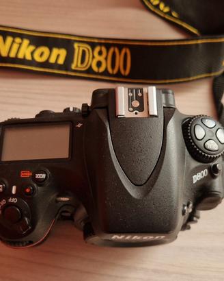 Nikon D800 solo 6.545 scatti