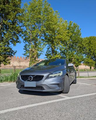 Volvo V40 D2 R-Design