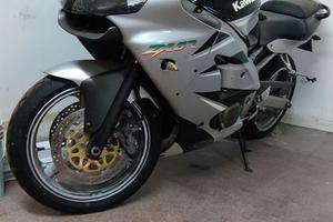 Kawasaki zx6r 2001