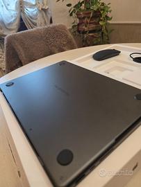 Macbook PRO M4 con CPU 10-core - GPU 10-Core e 16