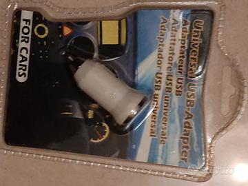 Adattatore USB universale per auto