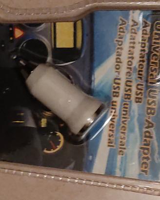 Adattatore USB universale per auto