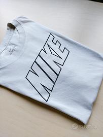 Maglietta bianca Nike