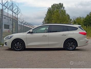 Ford focus SW st line 1.0 125 hp