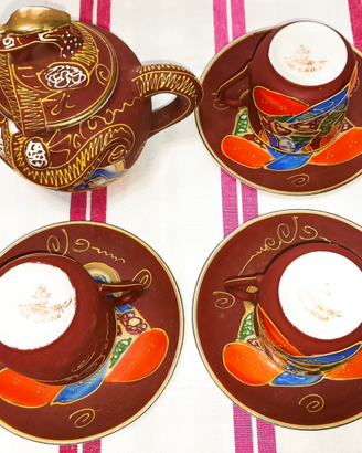 Antico Set Tazzine Piattini Teiera Orientale