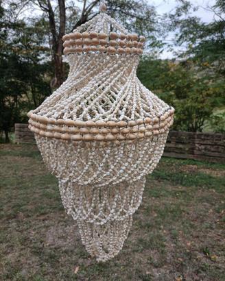 Lampadario di conchiglie a sospensione