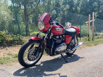 Triumph Thruxton 900