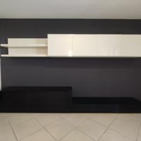 Parete attrezzata Pianca laccata nero bianco 4 m.