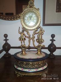 Vecchi orologi metallo