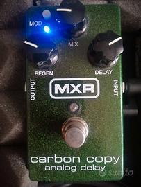 pedale effetto delay analogico MXR CARBON COPY