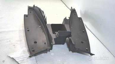 PIANALE POGGIAPIEDI SR 50 APRILIA AP8249892