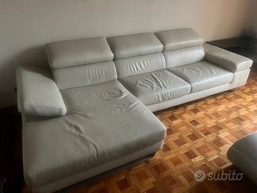 Divano con chaise longue