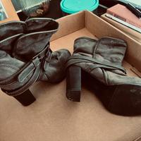 Stivaletto scamosciato