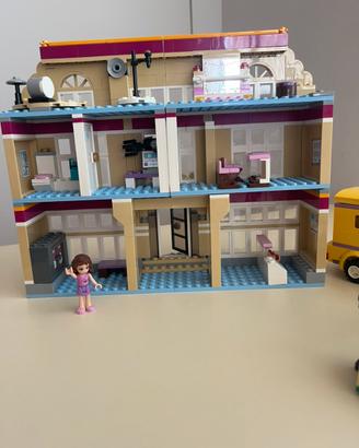 Lego friends scuola