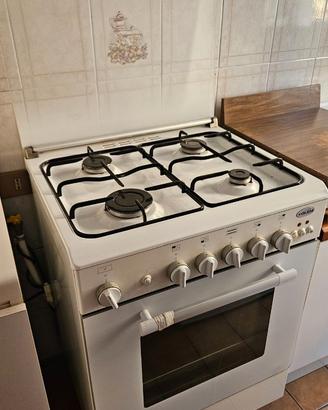 Piano cottura e forno a gas metano