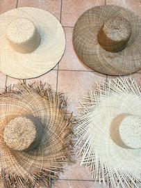 Lotto 19 capelli in paglia naturale