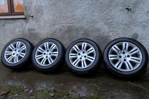 Cerchi in lega Peugeot con gomme 4 stagioni