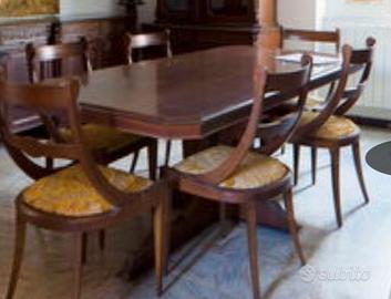 Tavolo grande elegante in legno per feste