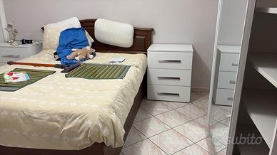 Coppia di comodini modello Eleonora