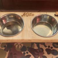 Porta ciotole cane e gatto