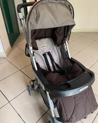 Passeggino compreso di copertura parapioggia