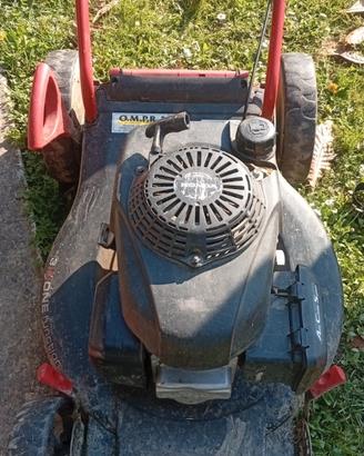 tagliaerba con motore Honda 