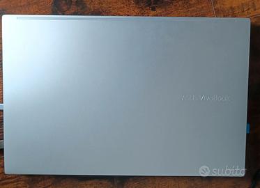 PC Asus VivoBook 15 i7 OLED