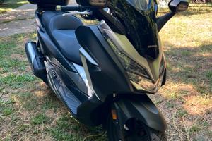 Honda Forza 300