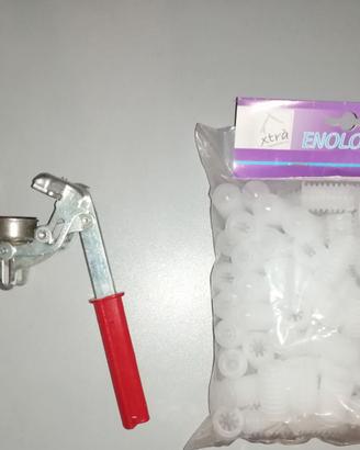 tappatrice due leve e tappi bottiglie