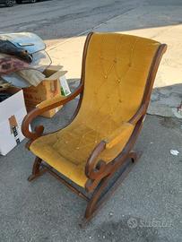 sedia poltrona a dondolo vintage.