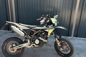 Moto fantic 125 xmf