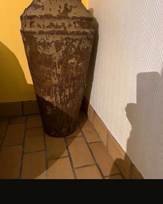 Antico vaso di terra cotta