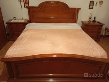 Camera da letto completa in radica di legno