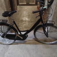 Bici olandesina da donna cerchi da 26.funziona mol
