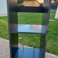 mobiletto in legno nero